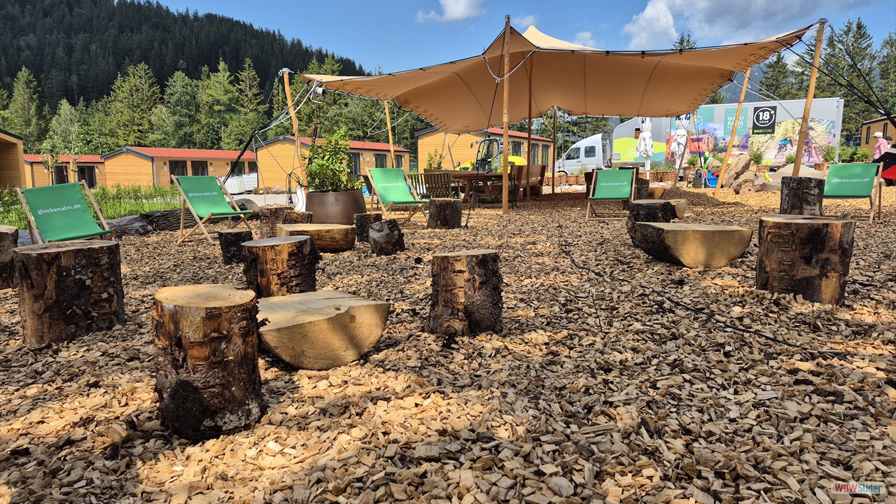 Ueberdachte-Plazza-und-Relax-Area [copyright by Adrian Porwol]