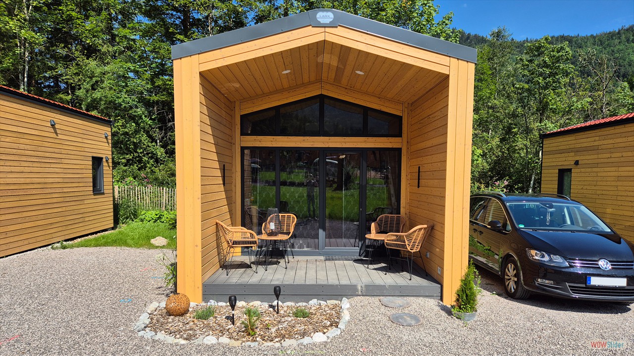 Frontansicht-Mobilehome-Sommer [copyright by Adrian Porwol]